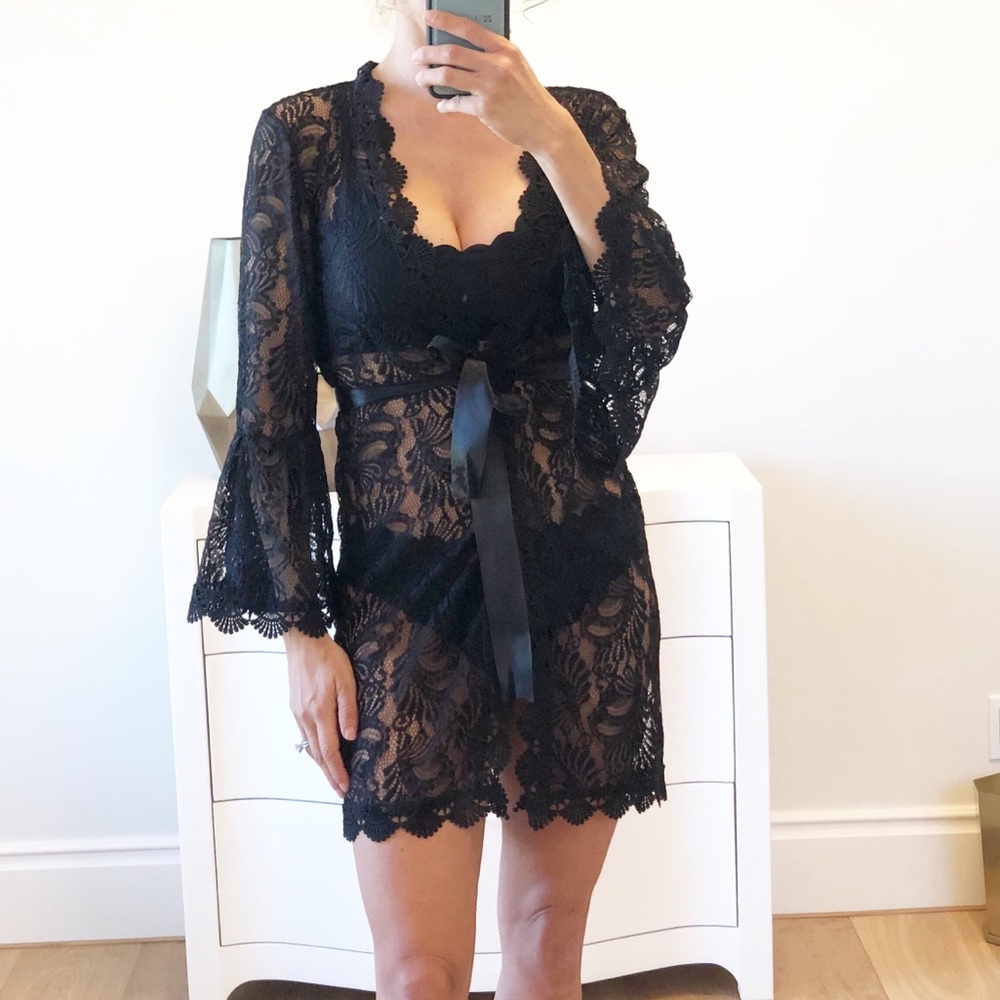 TAHITI Black Lace Coverup Robe w Sash - Picture 4 of 8